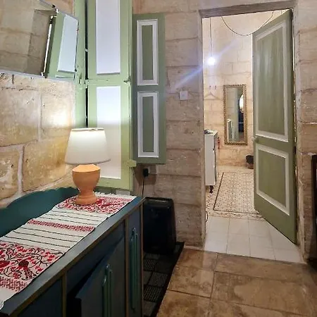 Myrtle - Authentic Experience Apartment