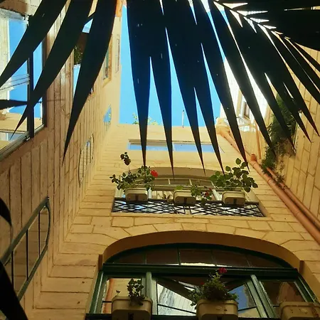 Myrtle - Authentic Experience * Valletta